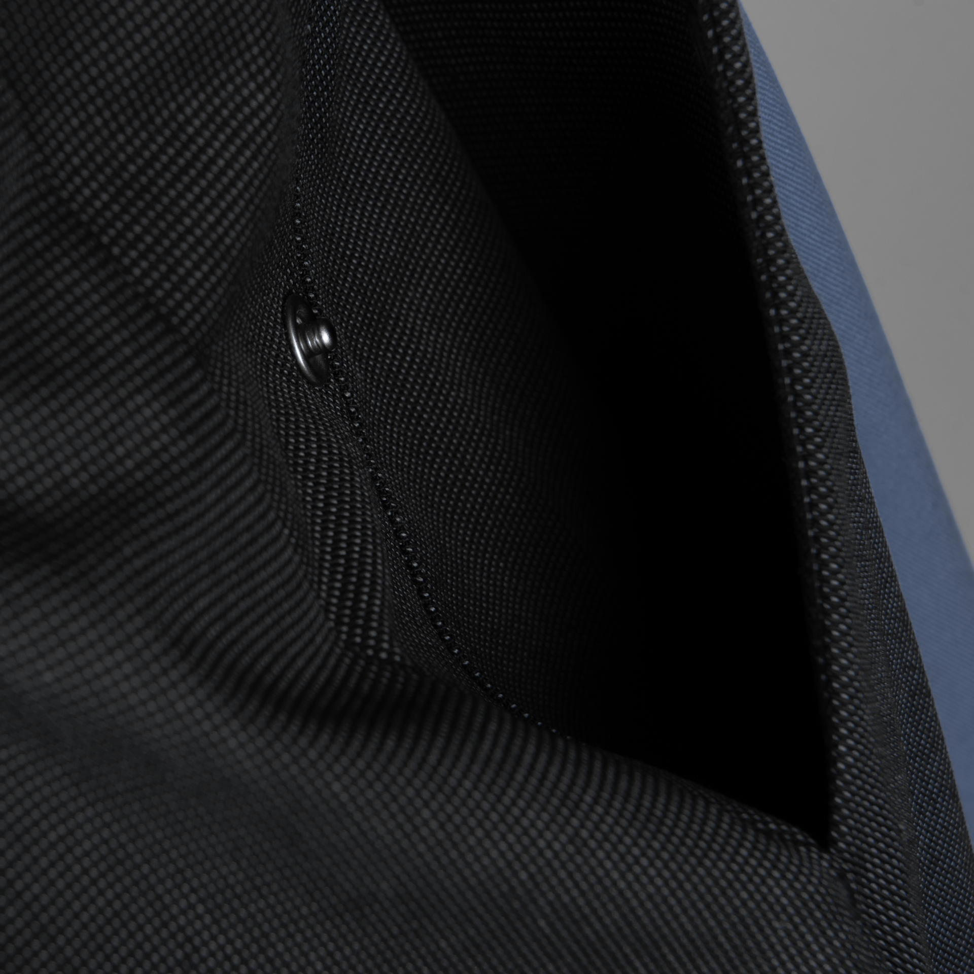 FOCUS Latzrock, Damen Detail