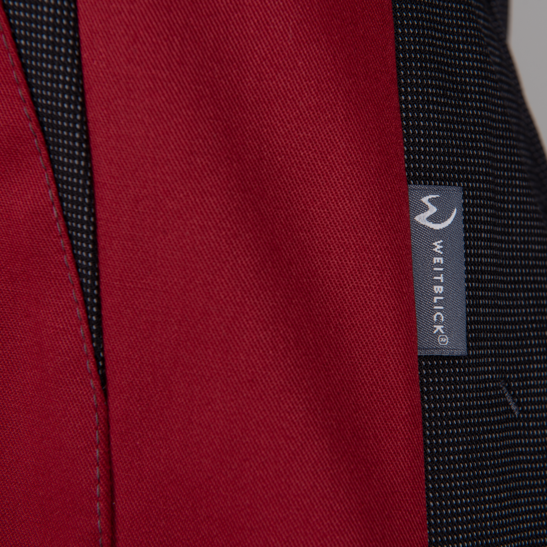 FOCUS Latzrock, Damen Detail