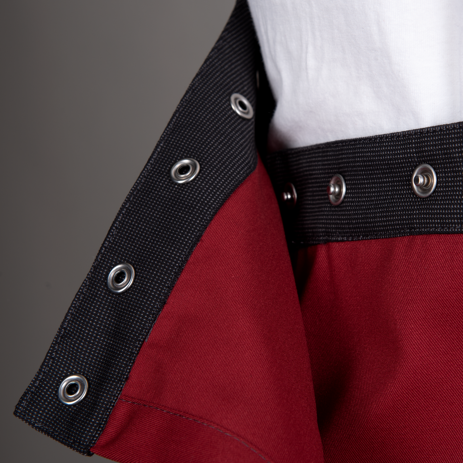 FOCUS Latzrock, Damen Detail