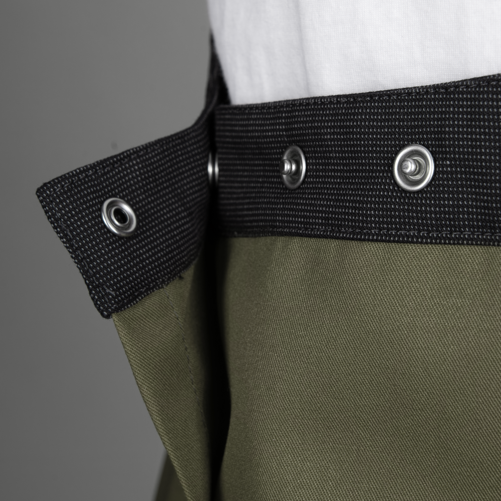 FOCUS Latzrock, Damen Detail