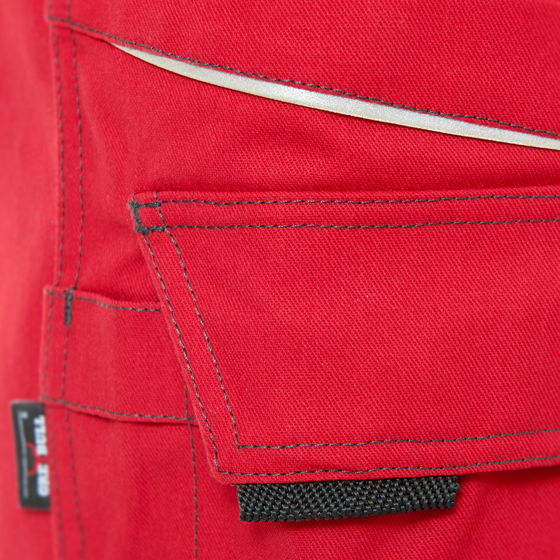 GREYBULL 2.0 Bermuda Detail