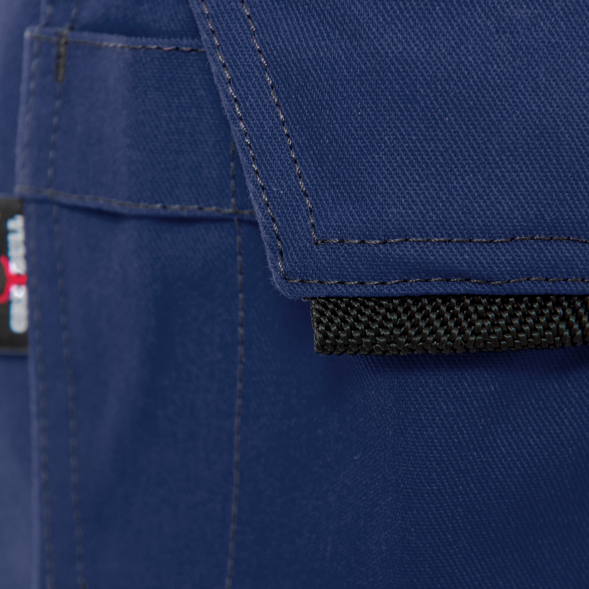GREYBULL 2.0 Bermuda Detail