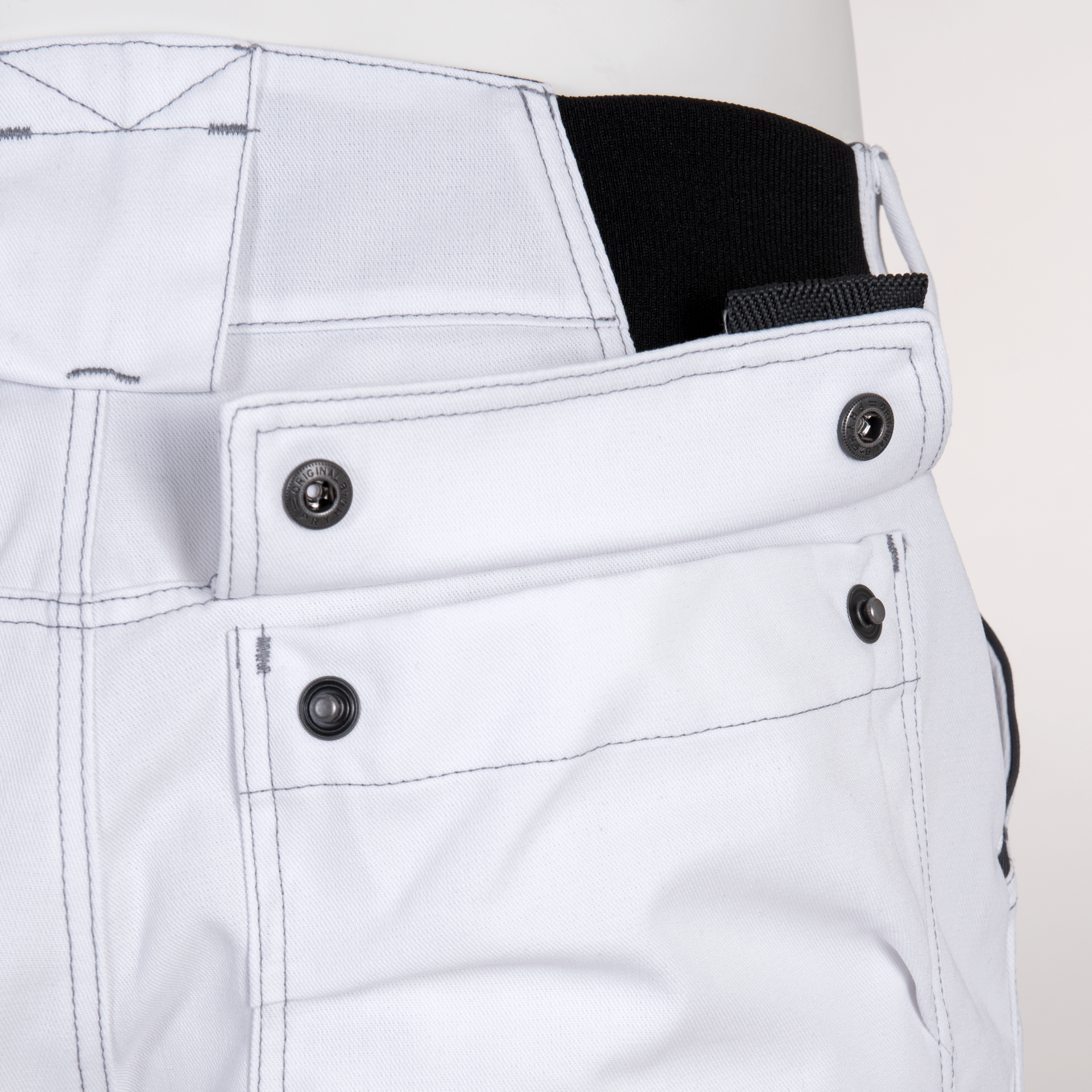 GREYBULL 2.0 Bermuda Detail
