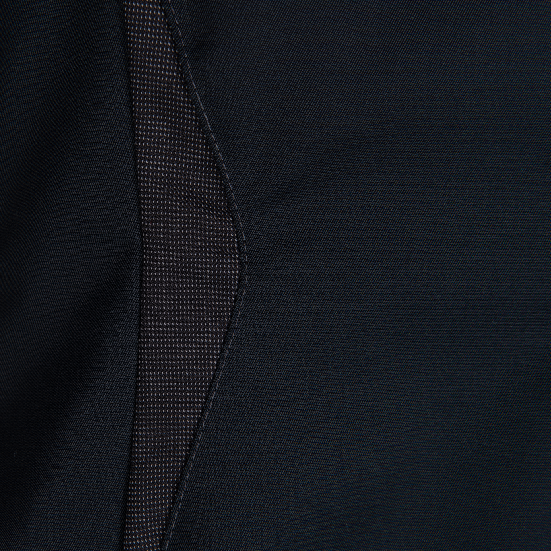 FOCUS Latzrock, Damen Detail