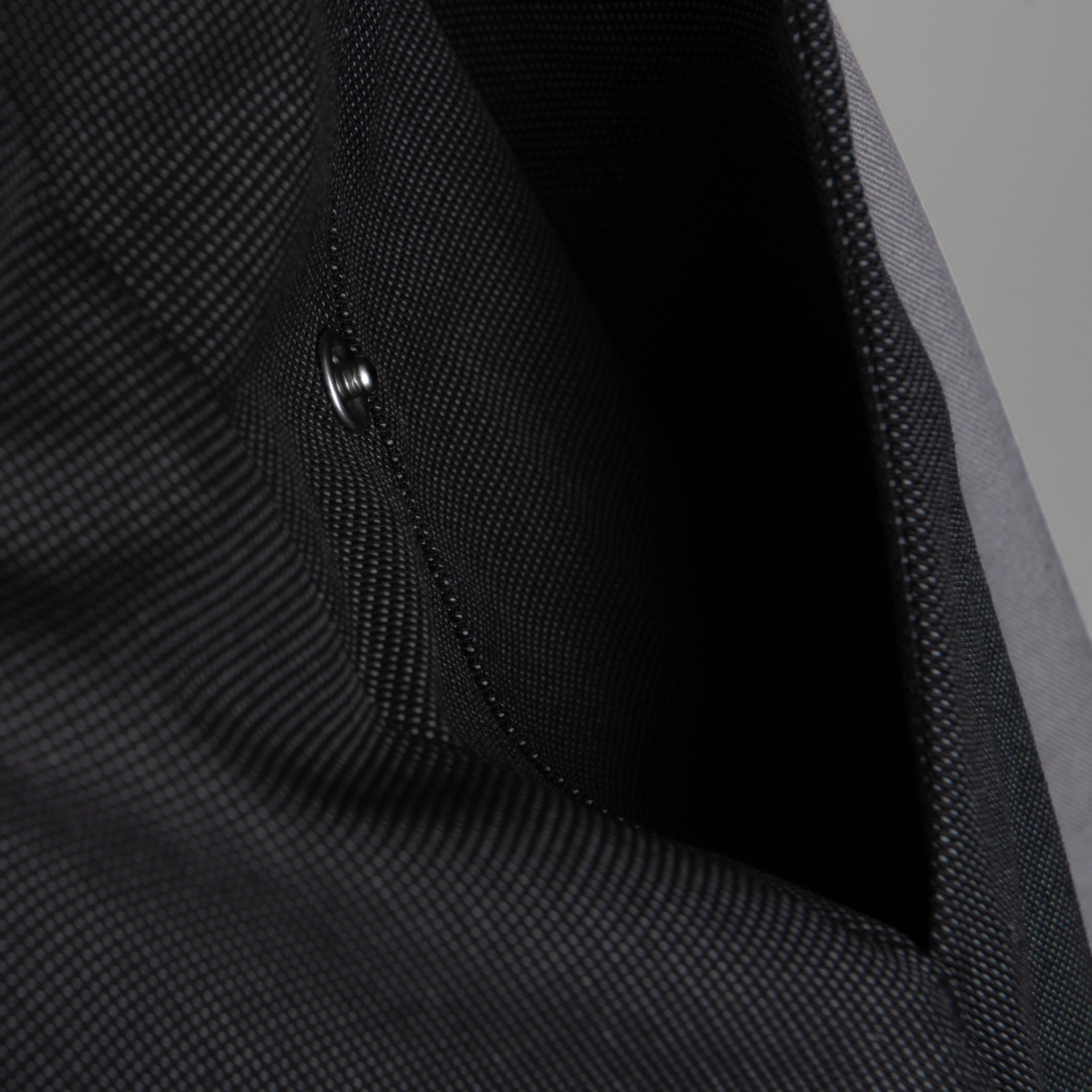 FOCUS Latzrock, Damen Detail