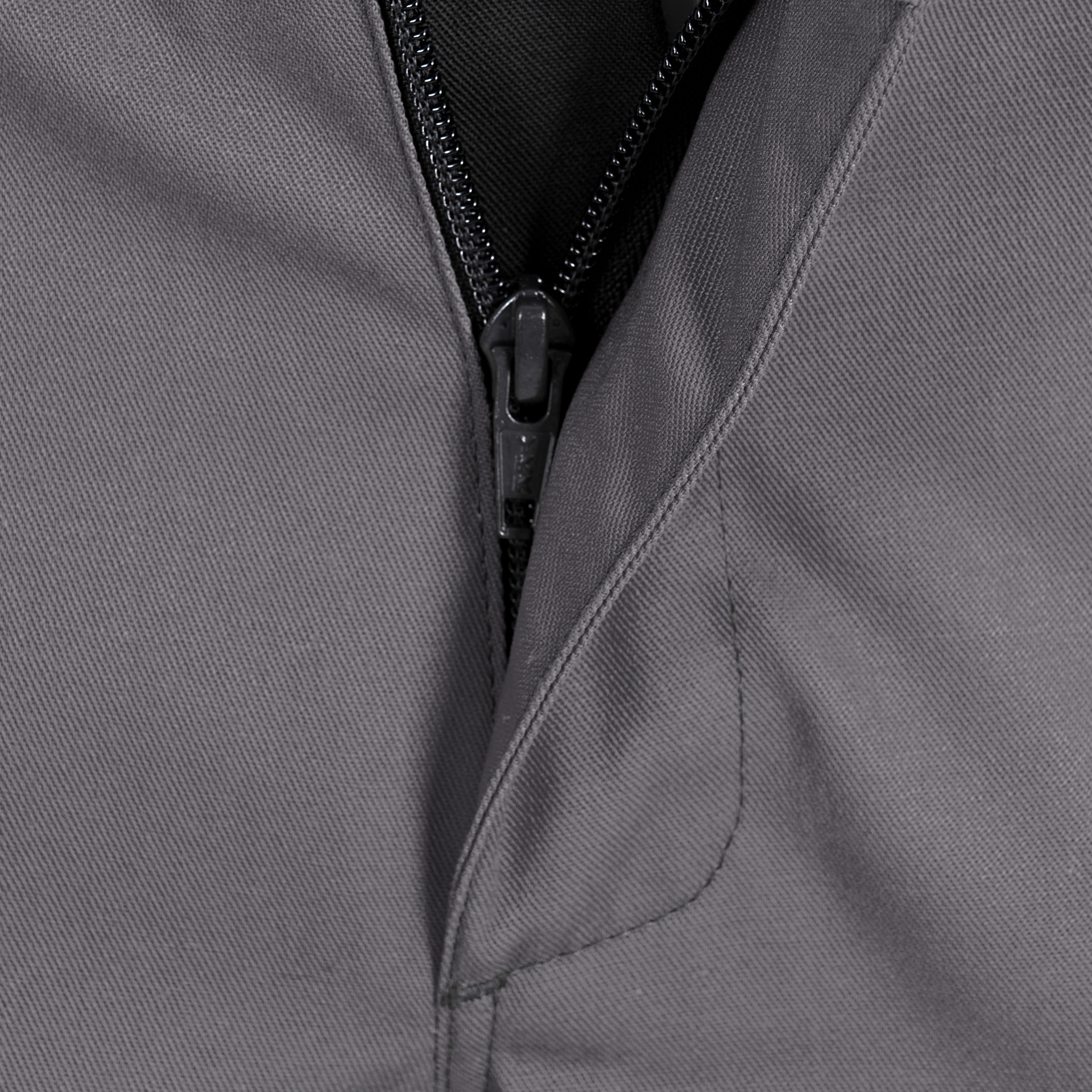 GREYBULL 2.0 Bermuda Detail